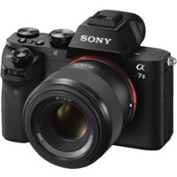 Объектив Sony FE 50mm F1.8 [SEL50F18F] - Превью изображения №3 — Интернет-магазин Time-Shop