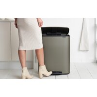 Мусорное ведро Brabantia Bo Pedal Bin 60 л (платиновый) - Превью изображения №10 — Интернет-магазин Time-Shop