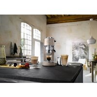 Рожковая кофеварка DeLonghi Dedica Arte EC885.BG - Превью изображения №7 — Интернет-магазин Time-Shop