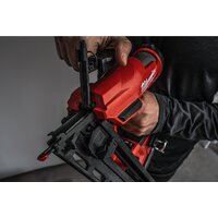 Гвоздезабиватель Milwaukee M18 FN16GA-0X Fuel 4933478094 (без АКБ, кейс) - Превью изображения №7 — Интернет-магазин Time-Shop