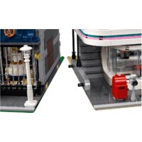 Конструктор LEGO Creator 10260 Ресторанчик в центре - Превью изображения №10 — Интернет-магазин Time-Shop