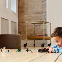 Конструктор LEGO Super Heroes Человек-паук против Венома на маслкаре 76309 - Превью изображения №9 — Интернет-магазин Time-Shop