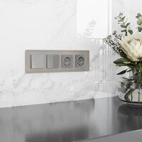 Рамка Werkel Senso W0043117 (дымчатый/стекло Soft-Touch) - Превью изображения №2 — Интернет-магазин Time-Shop