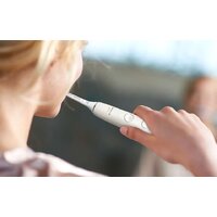 Электрическая зубная щетка Philips HX9911/27 - Превью изображения №7 — Интернет-магазин Time-Shop