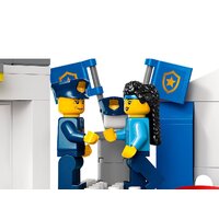 Конструктор LEGO City 60372 Полицейская тренировочная академия - Превью изображения №12 — Интернет-магазин Time-Shop