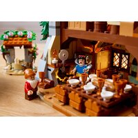 Конструктор LEGO Disney 43242 Домик Белоснежки и семи гномов - Превью изображения №13 — Интернет-магазин Time-Shop