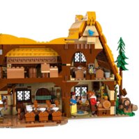 Конструктор LEGO Disney 43242 Домик Белоснежки и семи гномов - Превью изображения №5 — Интернет-магазин Time-Shop