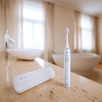 Электрическая зубная щетка TrueLife SonicBrush Clean70 UV (белый) - Превью изображения №13 — Интернет-магазин Time-Shop