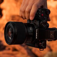 Объектив Panasonic Lumix S 100mm F2.8 Macro - Превью изображения №9 — Интернет-магазин Time-Shop