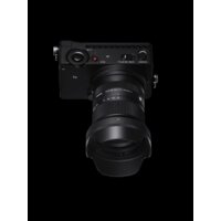 Объектив Sigma 18-50mm F2.8 DC DN Contemporary для Canon RF - Превью изображения №9 — Интернет-магазин Time-Shop