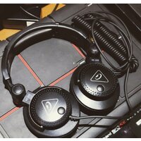 Наушники Behringer HC 200 - Превью изображения №5 — Интернет-магазин Time-Shop
