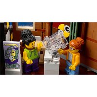 Конструктор LEGO Creator Expert 10297 Бутик-отель - Превью изображения №6 — Интернет-магазин Time-Shop