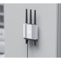 Мобильный 4G Wi-Fi роутер Ubiquiti Mobile Router Industrial - Превью изображения №13 — Интернет-магазин Time-Shop