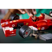 Конструктор LEGO Icons 11375 Ferrari F2004 & Michael Schumacher - Превью изображения №9 — Интернет-магазин Time-Shop