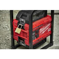Портативная зарядная станция Milwaukee MX FUEL MXF PS-0 4933493922 (без АКБ) - Превью изображения №17 — Интернет-магазин Time-Shop