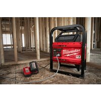 Портативная зарядная станция Milwaukee MX FUEL MXF PS-0 4933493922 (без АКБ) - Превью изображения №7 — Интернет-магазин Time-Shop