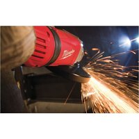 Угловая шлифмашина Milwaukee AGVK24-230EK 4933451413 - Превью изображения №2 — Интернет-магазин Time-Shop