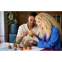 Конструктор LEGO Icons 10329 Крошечные Растения - Превью изображения №7 — Интернет-магазин Time-Shop