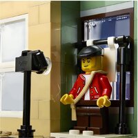 Конструктор LEGO Creator 10278 Полицейский участок - Превью изображения №15 — Интернет-магазин Time-Shop