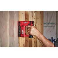Степлер Milwaukee M12 BST-202X 4933459635 (с 2-мя АКБ) - Превью изображения №5 — Интернет-магазин Time-Shop