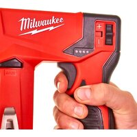 Степлер Milwaukee M12 BST-202X 4933459635 (с 2-мя АКБ) - Превью изображения №4 — Интернет-магазин Time-Shop