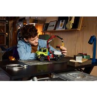 Конструктор LEGO 42242 Грузовик Mercedes-Benz Unimog U 5023 с краном - Превью изображения №10 — Интернет-магазин Time-Shop