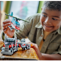 Конструктор LEGO Creator 31146 Грузовик-платформа с вертолетом 3в1 - Превью изображения №9 — Интернет-магазин Time-Shop
