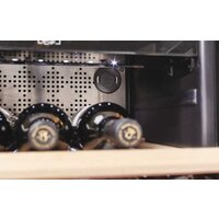 Винный шкаф Hoover HWCB 45 UKBM - Превью изображения №4 — Интернет-магазин Time-Shop