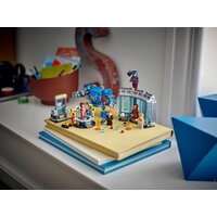 Конструктор LEGO Marvel Лаборатория Железного Человека: Зал Доспехов 76315 - Превью изображения №12 — Интернет-магазин Time-Shop