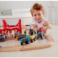 Набор железной дороги Hape Город E3730 - Превью изображения №4 — Интернет-магазин Time-Shop