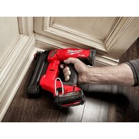 Гвоздезабиватель Milwaukee M18FN18GS-202X 4933471407 (с 2-мя АКБ, кейс) - Превью изображения №17 — Интернет-магазин Time-Shop