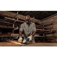 Угловая шлифмашина Bosch GWS 700 Professional 06013A30R0 - Превью изображения №2 — Интернет-магазин Time-Shop