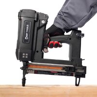 Гвоздезабиватель КВТ GCN-40 (с 2-мя АКБ, кейс) - Превью изображения №6 — Интернет-магазин Time-Shop