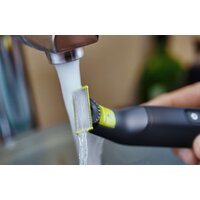 Универсальный триммер Philips OneBlade Pro QP6541/15 - Превью изображения №4 — Интернет-магазин Time-Shop