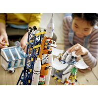 Конструктор LEGO City 60351 Космодром - Превью изображения №10 — Интернет-магазин Time-Shop