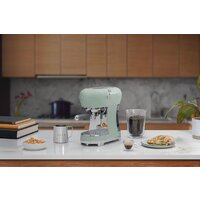 Рожковая кофеварка Smeg ECF02PGEU - Превью изображения №8 — Интернет-магазин Time-Shop