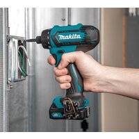 Винтоверт Makita DF033DWAE (с 2-мя АКБ, кейс) - Превью изображения №2 — Интернет-магазин Time-Shop