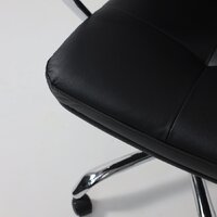 Офисное кресло AksHome Немига 1 (кожа натуральная Black/основание хром) - Превью изображения №10 — Интернет-магазин Time-Shop