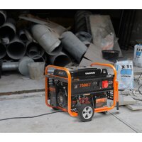 Бензиновый генератор Daewoo Power GDA 8500E-3 - Превью изображения №16 — Интернет-магазин Time-Shop