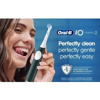 Электрическая зубная щетка Oral-B iO2 Electric Toothbrush with Travel Case (Night Black) - Превью изображения №2 — Интернет-магазин Time-Shop