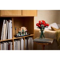 Конструктор LEGO Icons Французское кафе 10362 - Превью изображения №11 — Интернет-магазин Time-Shop