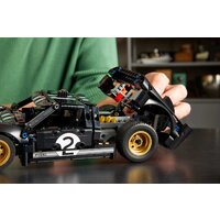 Конструктор LEGO Technic 42223 Гоночный автомобиль Ford GT40 MKII 1966 - Превью изображения №11 — Интернет-магазин Time-Shop