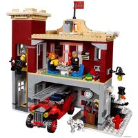 Конструктор LEGO Creator 10263 Пожарная часть в зимней деревне - Превью изображения №10 — Интернет-магазин Time-Shop