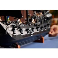 Конструктор LEGO Icons 10365 Пираты Карибского моря: Черная жемчужина - Превью изображения №17 — Интернет-магазин Time-Shop