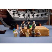 Конструктор LEGO Icons 10365 Пираты Карибского моря: Черная жемчужина - Превью изображения №18 — Интернет-магазин Time-Shop