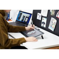 Графический монитор Wacom One DTC133 - Превью изображения №8 — Интернет-магазин Time-Shop