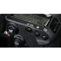 Зеркальный фотоаппарат Canon EOS 5D Mark IV Body - Превью изображения №12 — Интернет-магазин Time-Shop