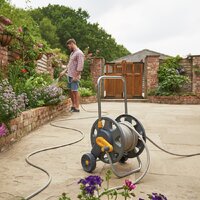 Катушка для шланга Hozelock Hose Cart 2398 (60 м) - Превью изображения №2 — Интернет-магазин Time-Shop