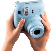 Фотоаппарат Fujifilm Instax Mini 12 (голубой) - Превью изображения №6 — Интернет-магазин Time-Shop