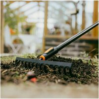 Грабли зубчатые Fiskars 1080677 - Превью изображения №6 — Интернет-магазин Time-Shop